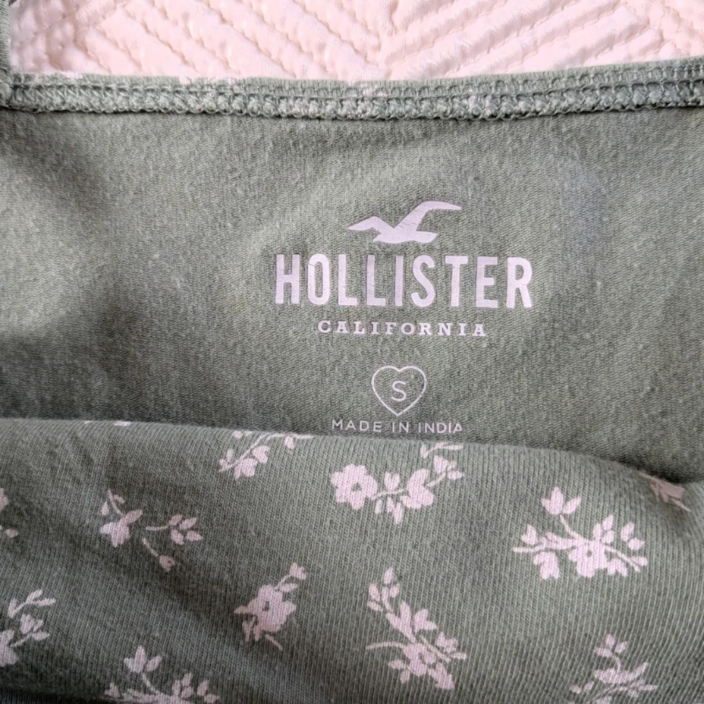 Hollister Green & White Floral Lace Cami Small Tank Top - Picture 5 of 5